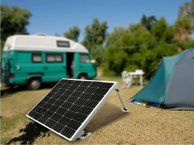 découvrez nos conseils pour choisir les panneaux solaires idéaux pour votre camping-car. optimisez votre autonomie énergétique et profitez pleinement de vos aventures en plein air grâce à des équipements adaptés à vos besoins.