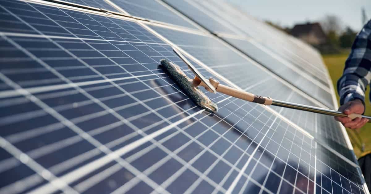 découvrez notre nettoyant spécialement conçu pour panneaux photovoltaïques. optimisez la performance de vos installations solaires en éliminant efficacement la poussière et les salissures. prolongez la durée de vie de vos équipements et assurez-vous un rendement maximal tout au long de l'année.