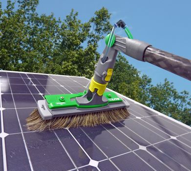 découvrez notre nettoyant spécialement conçu pour panneaux photovoltaïques, qui optimises leur performance tout en préservant leur intégrité. profitez d'une solution efficace pour éliminer la saleté et les débris, assurant une production d'énergie renouvelable maximale.